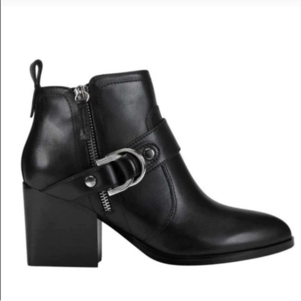 NIB Marc Fisher Victa black bootie, Size 8.5